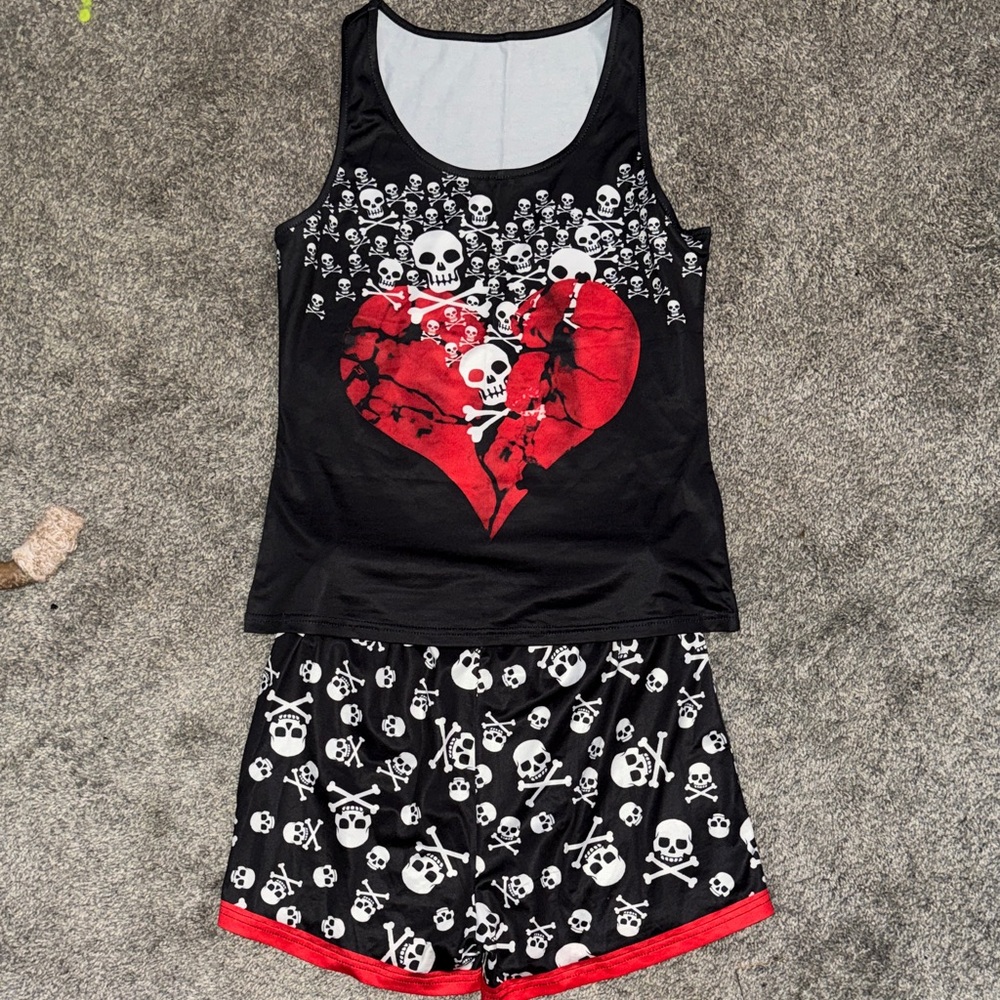 Women’s Black & Red Skull Heart Sleep Set - Tank Top & Shorts